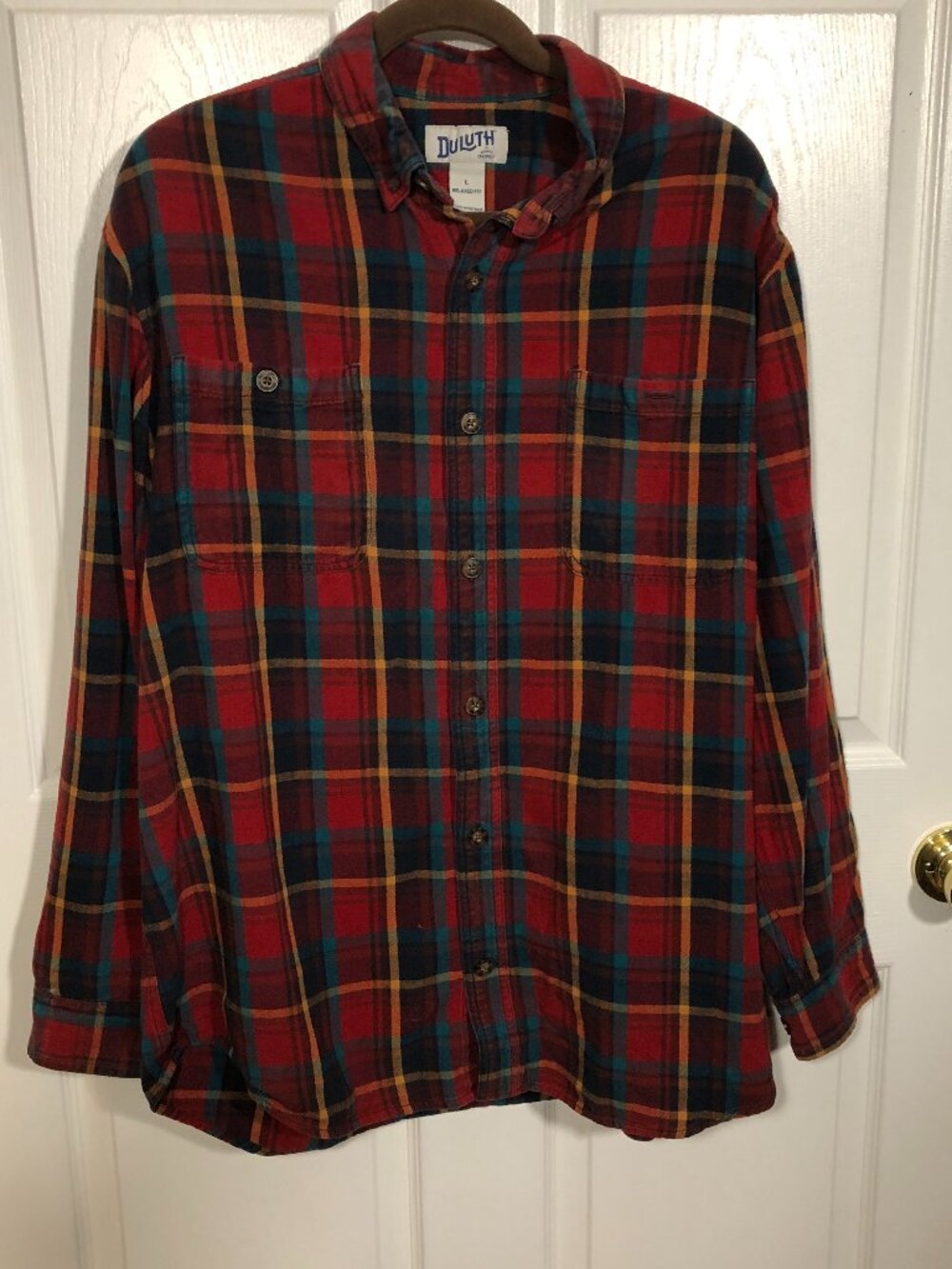 Duluth Trading men casual button up Red and Green Plaid long sleeve shirt, L